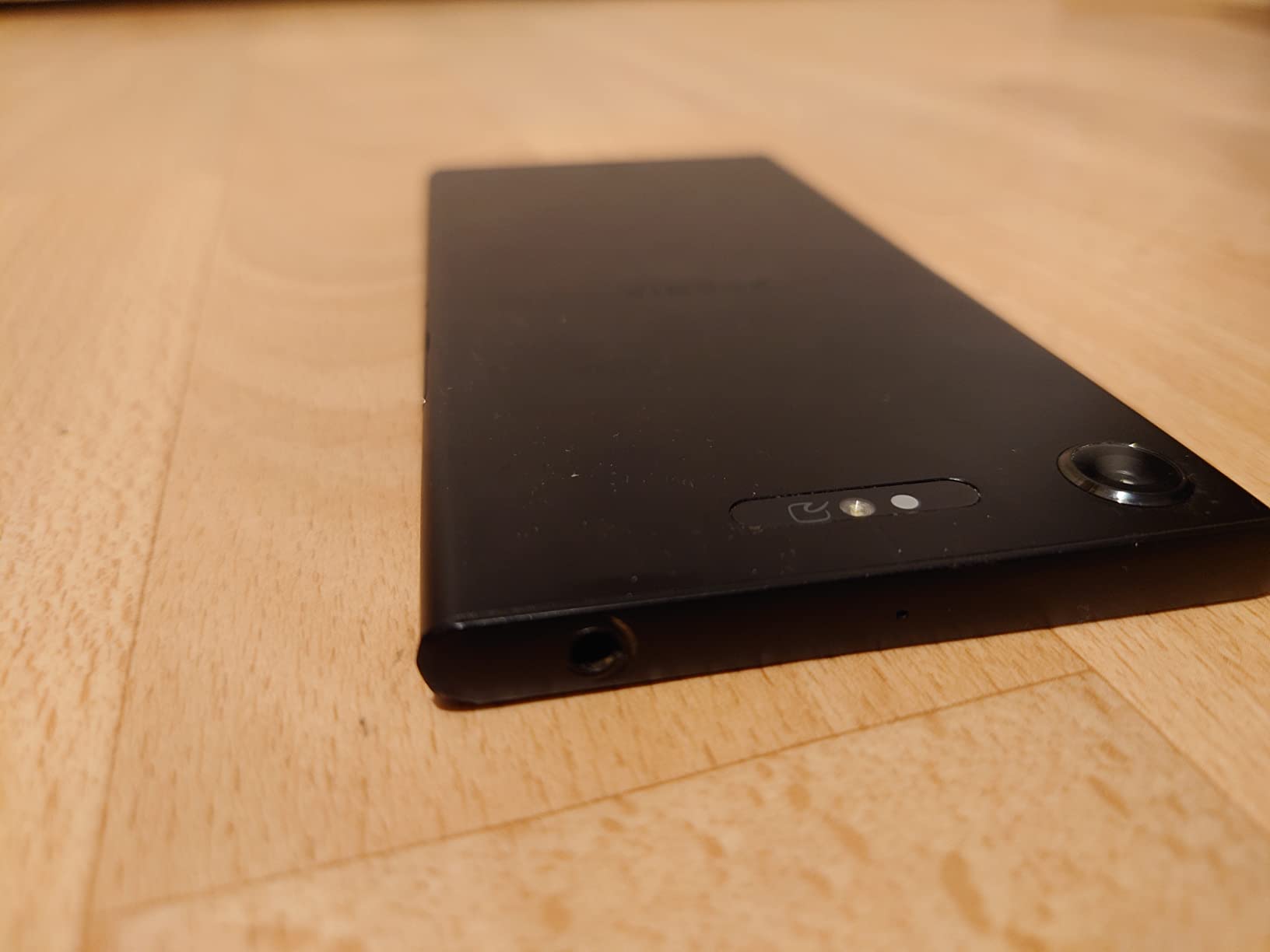 ソニー(SONY) Buy Sony au Xperia XZ1 SOV36 Black White Rome at Ubuy